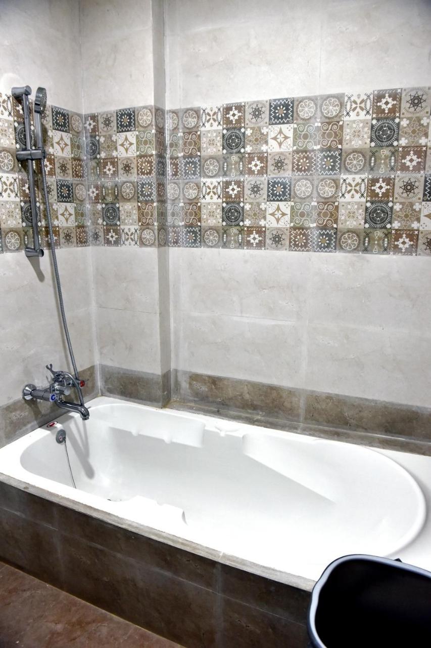 Chandrapur Hotel Lotus מראה חיצוני תמונה